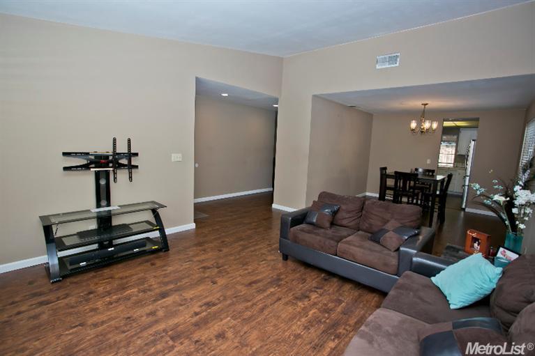 2825 Rhett Ct, Tracy, CA 95376 photo 2