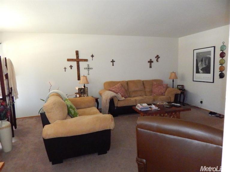 3318 El Capitan Ct, Merced, CA 95340 photo 2