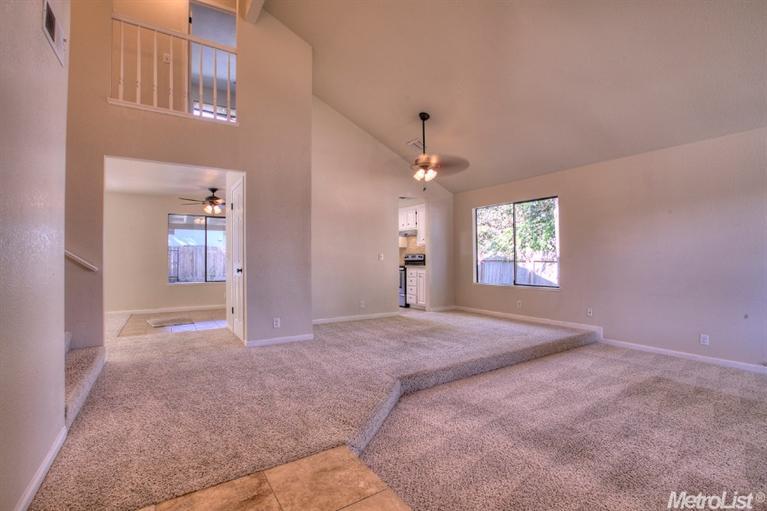 525 Clover Ave, Patterson, CA 95363 photo 3