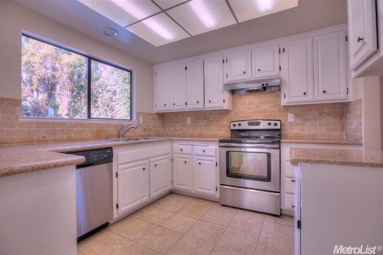 525 Clover Ave, Patterson, CA 95363 photo 9