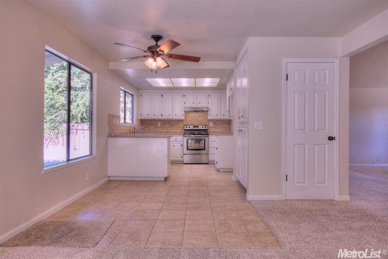 525 Clover Ave, Patterson, CA 95363 photo 8
