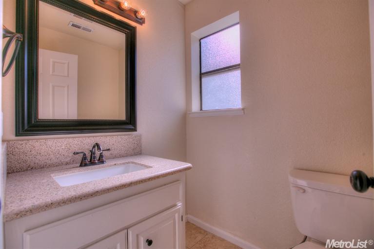 525 Clover Ave, Patterson, CA 95363 photo 11