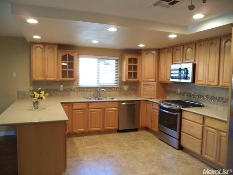 891 Locust Ave, Manteca, CA 95337 photo 4
