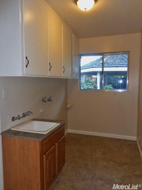 1912 Fallon Ln, Modesto, CA 95355 photo 20