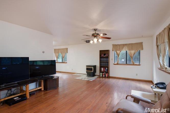 6575 Red Robin Rd, Placerville, CA 95667 photo 5