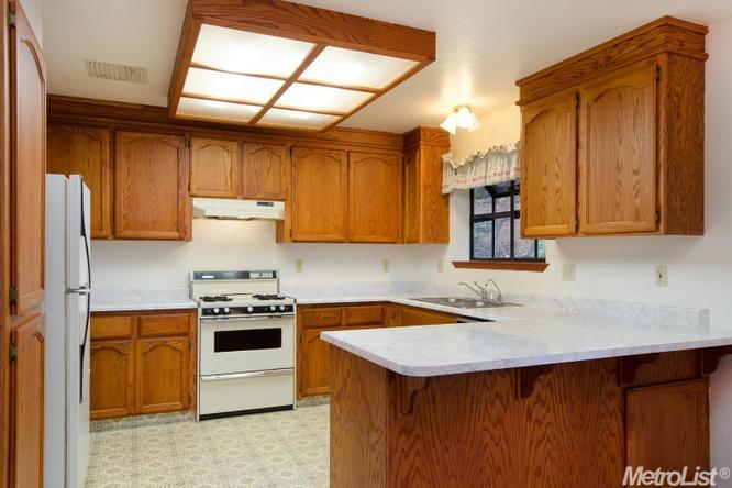 6575 Red Robin Rd, Placerville, CA 95667 photo 2