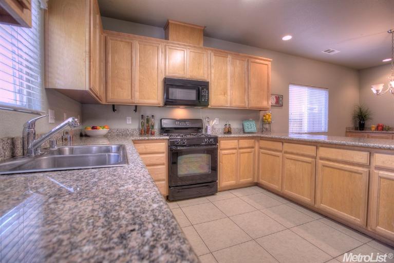 3054 Point Grey Rd, Ceres, CA 95307 photo 8