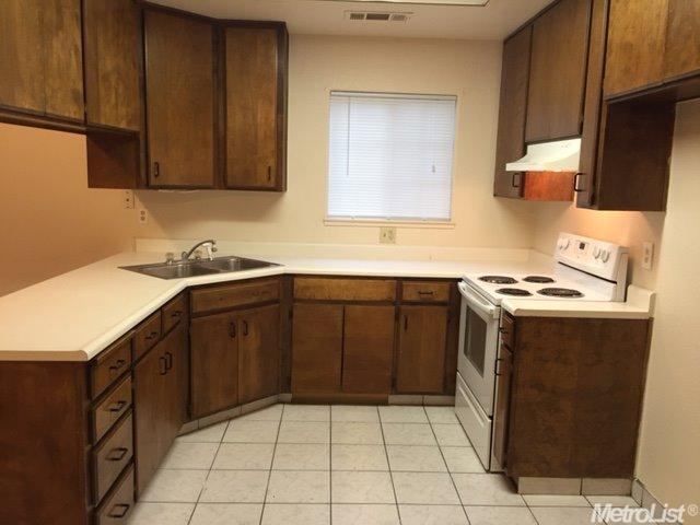217 Lilac Ave, Patterson, CA 95363 photo 10