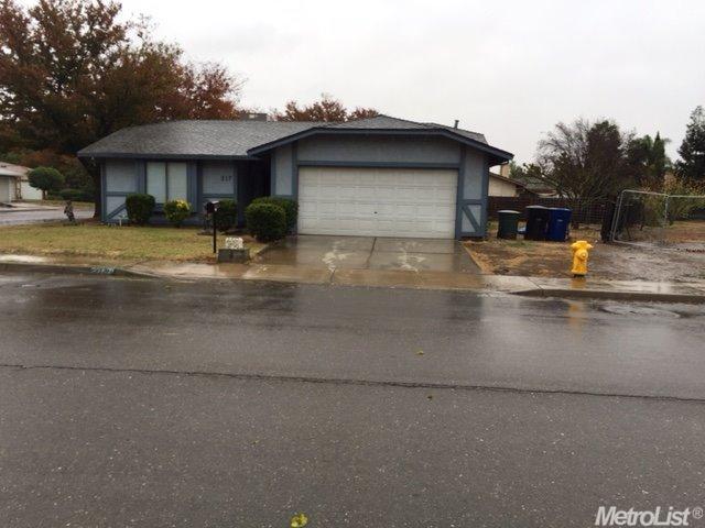 217 Lilac Ave, Patterson, CA 95363 photo 3