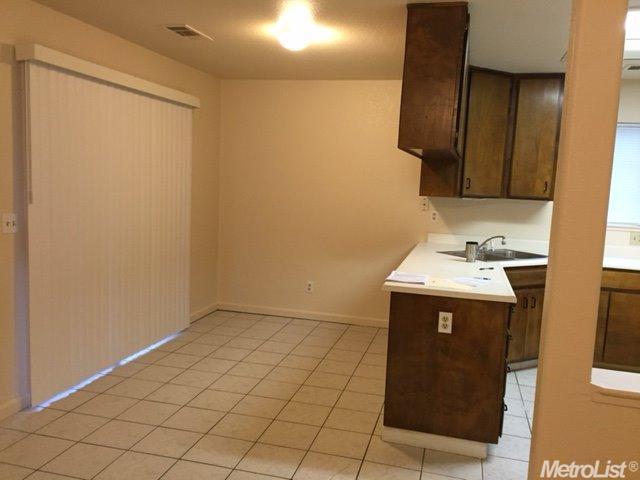 217 Lilac Ave, Patterson, CA 95363 photo 8