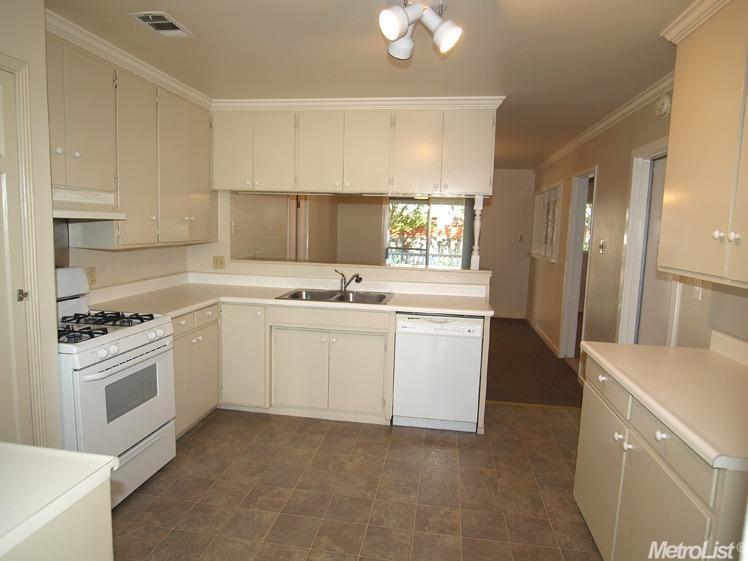 148 Village Rd, Modesto, CA 95354 photo 6