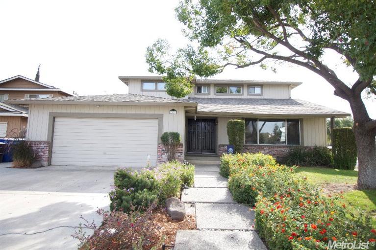 1454 Castaway, Manteca, CA 95337 photo 1