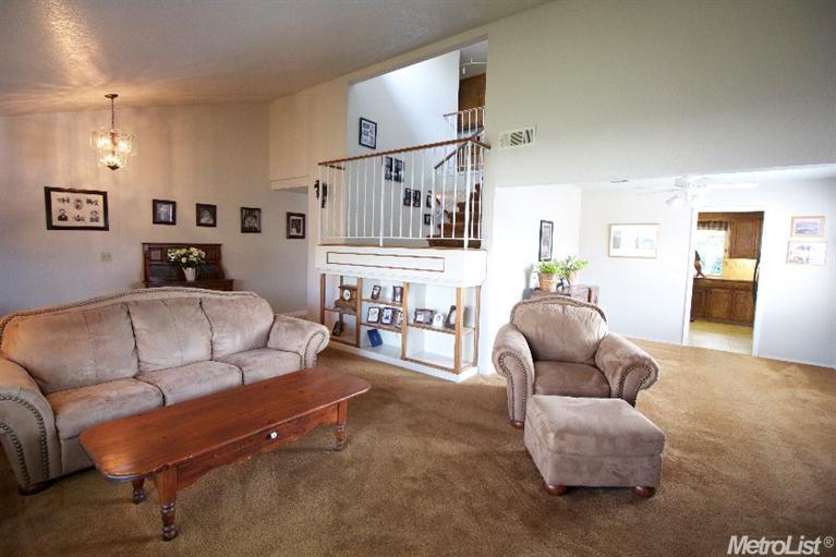 1454 Castaway, Manteca, CA 95337 photo 11