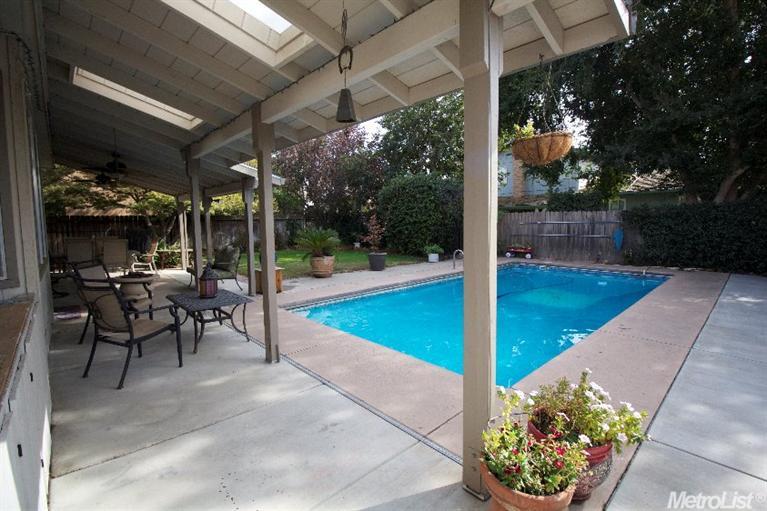 1454 Castaway, Manteca, CA 95337 photo 3