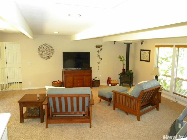 7248 Pine View Dr, Folsom, CA 95630 photo 11