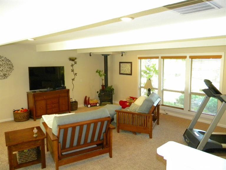 7248 Pine View Dr, Folsom, CA 95630 photo 13