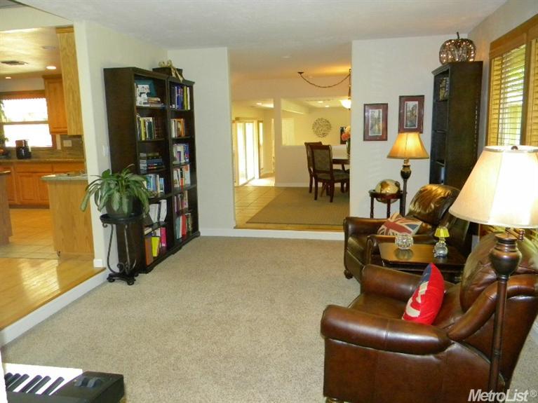 7248 Pine View Dr, Folsom, CA 95630 photo 10