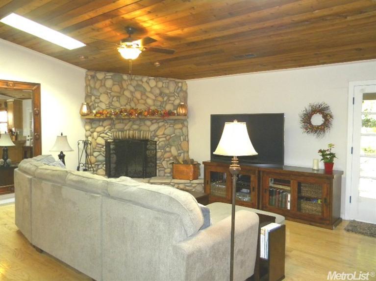7248 Pine View Dr, Folsom, CA 95630 photo 9