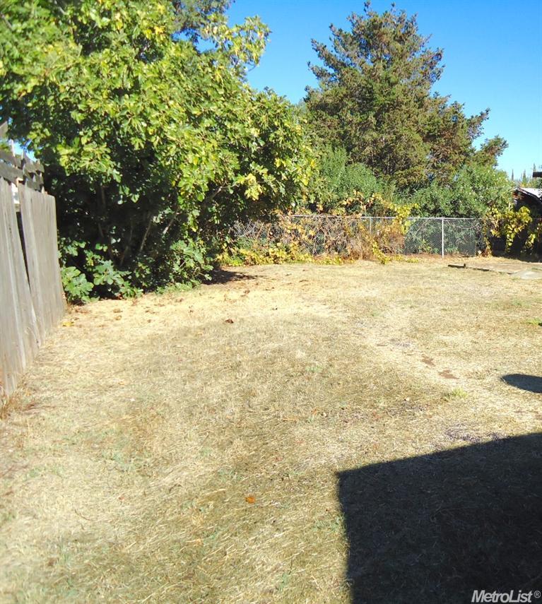 1919 Beverly Ave, Olivehurst, CA 95961 photo 13