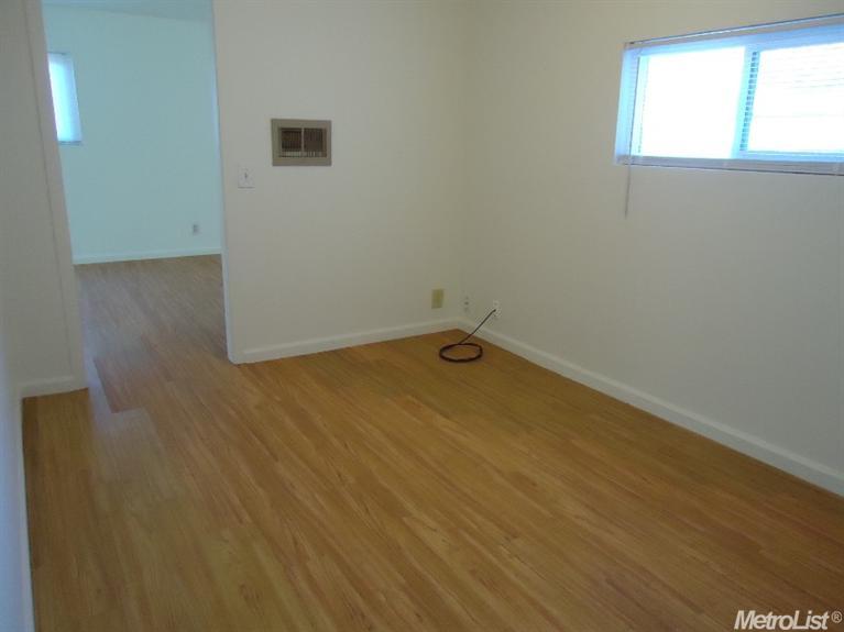 1919 Beverly Ave, Olivehurst, CA 95961 photo 8