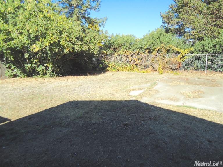 1919 Beverly Ave, Olivehurst, CA 95961 photo 14
