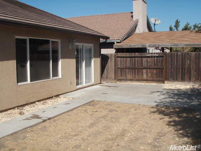 236 Dyer Ave, Manteca, CA 95336 photo 3