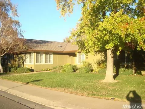 906 Kramer Dr, Lodi, CA 95242 photo 3