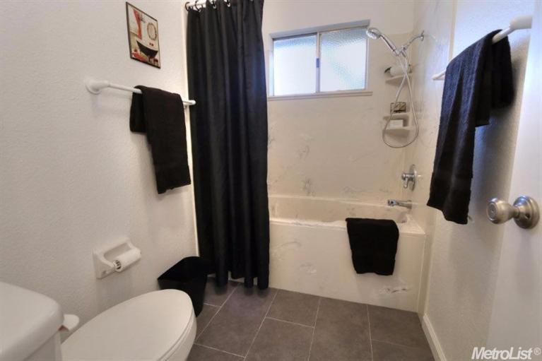 812 Los Robles St, Davis, CA 95618 photo 15