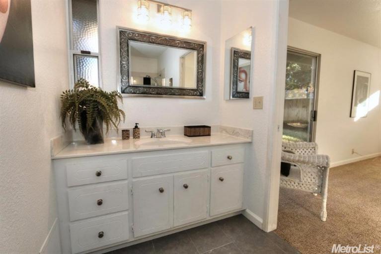 812 Los Robles St, Davis, CA 95618 photo 21