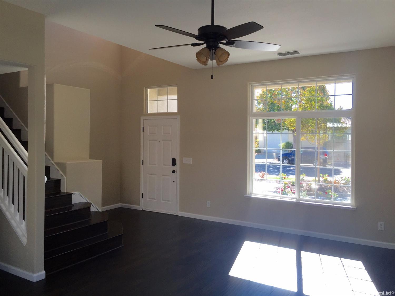 3145 Flushing Meadows Dr, Modesto, CA 95355 photo 2
