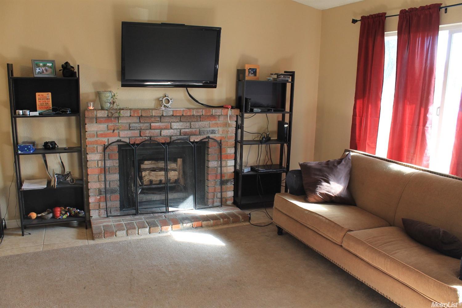 467 Yosemite Dr, Tracy, CA 95376 photo 2