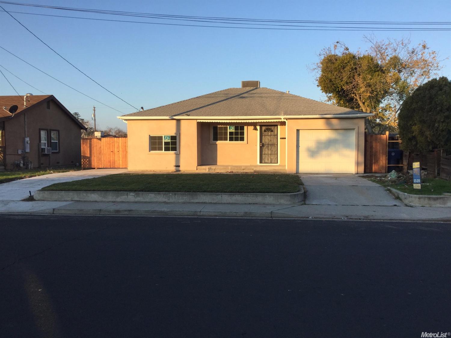 427 Michigan Ave, Manteca, CA 95337 photo 1