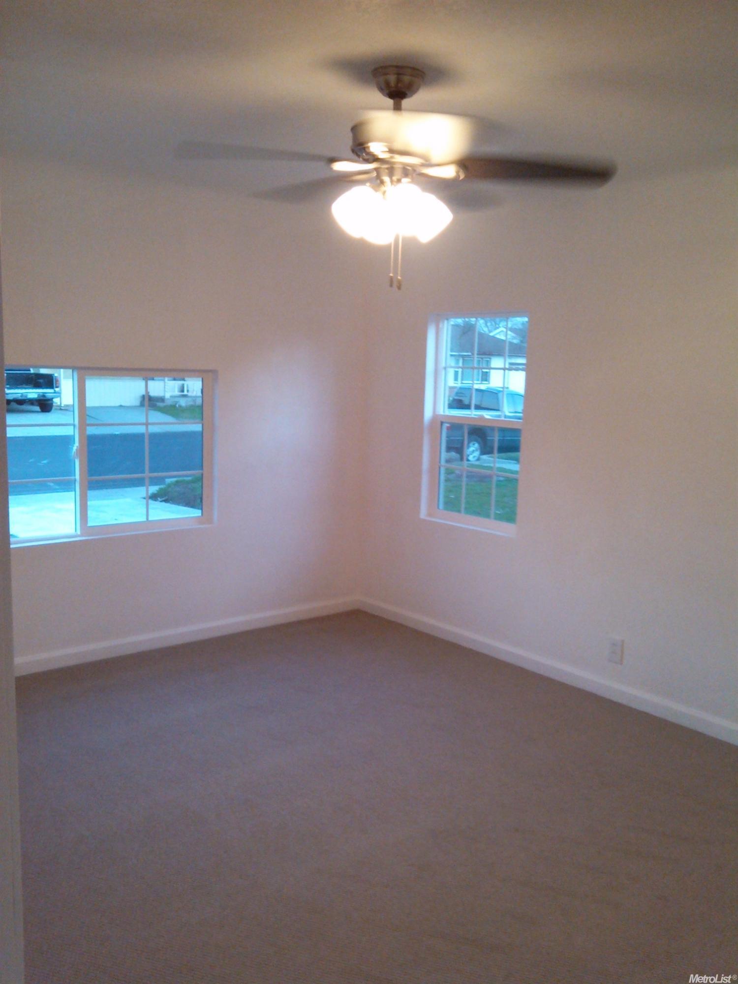 427 Michigan Ave, Manteca, CA 95337 photo 7
