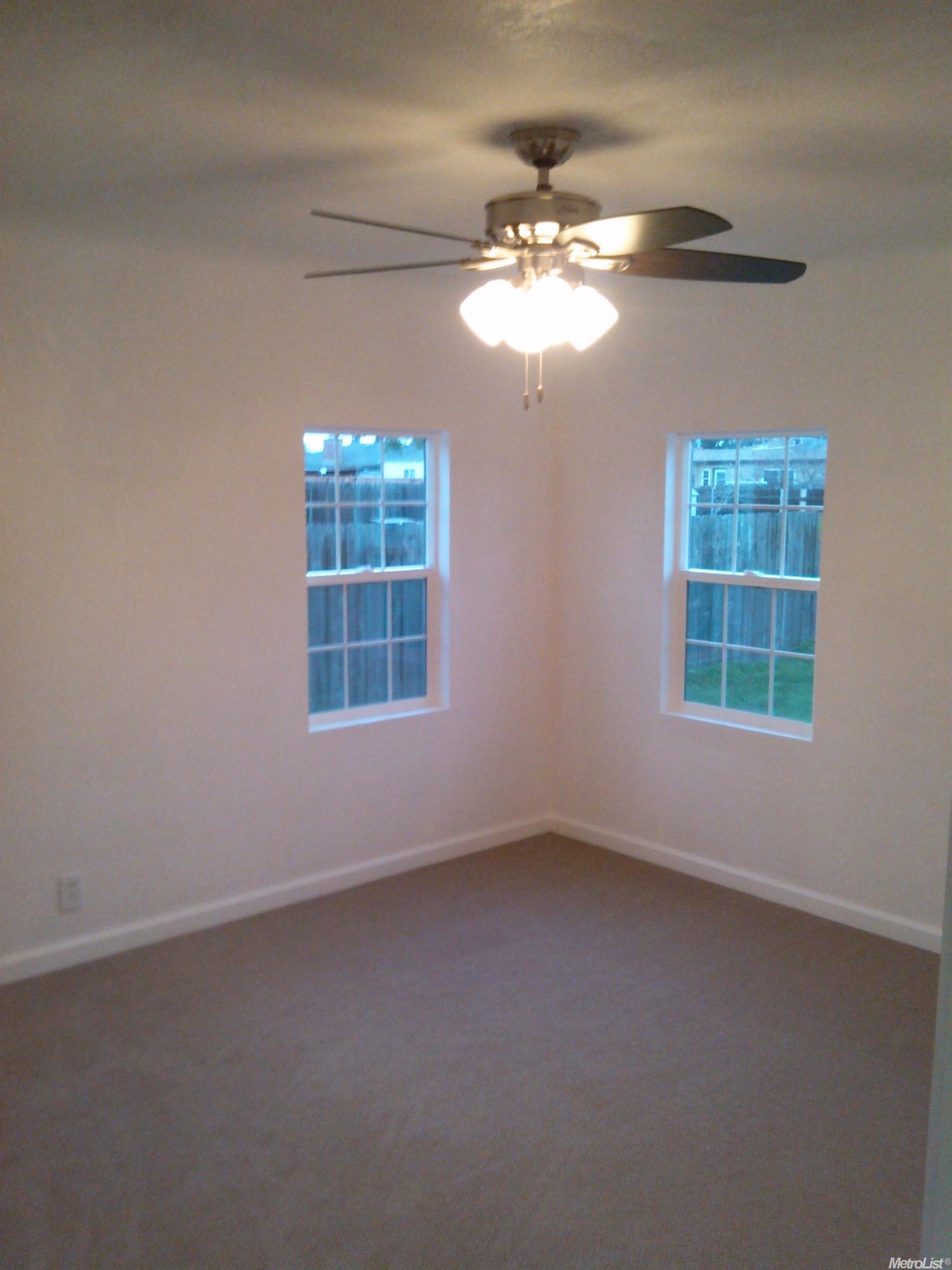 427 Michigan Ave, Manteca, CA 95337 photo 8