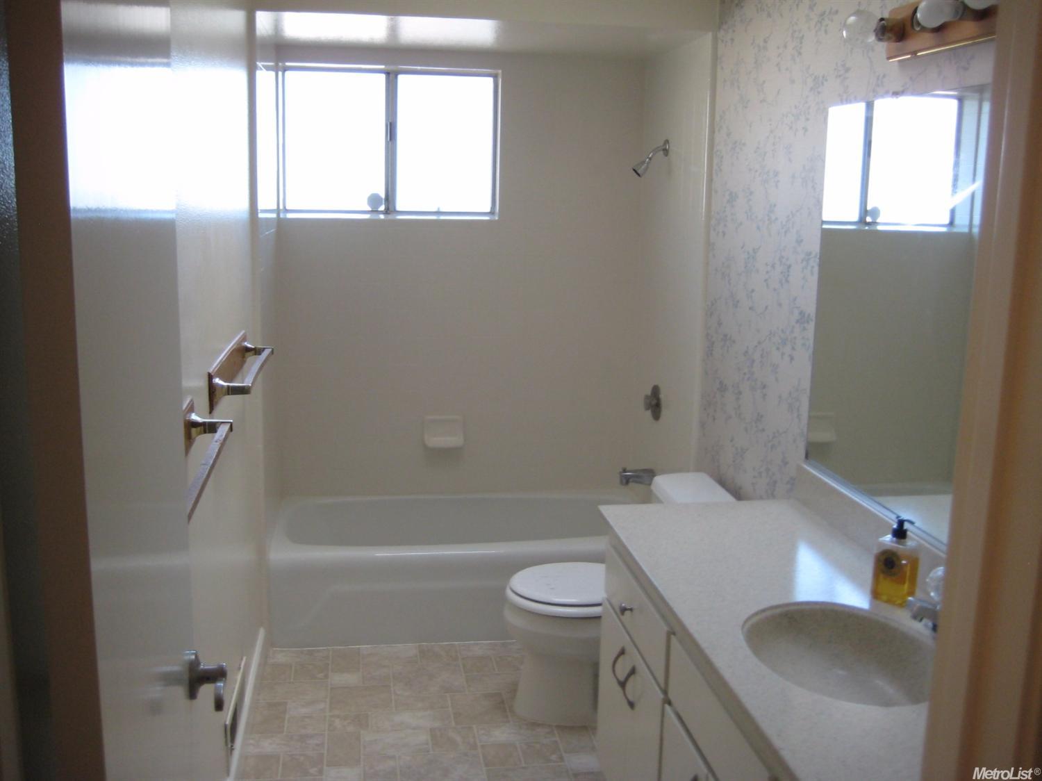 4419 Northampton Dr, Carmichael, CA 95608 photo 9