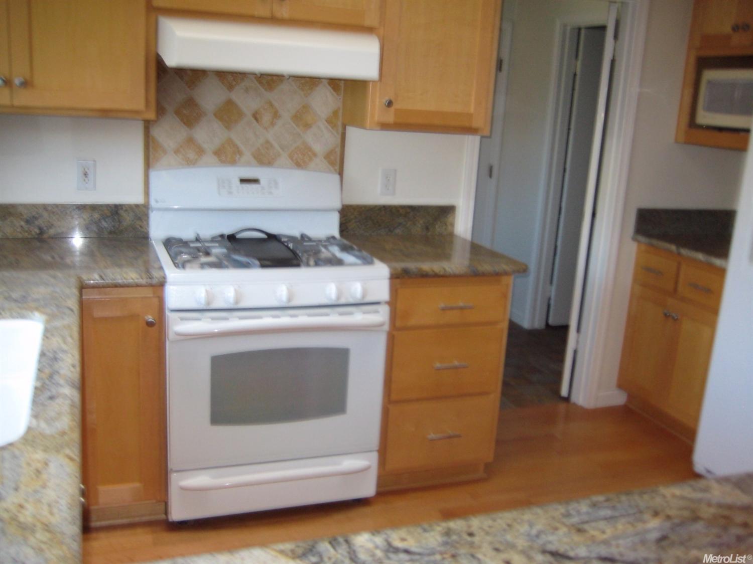 4419 Northampton Dr, Carmichael, CA 95608 photo 8