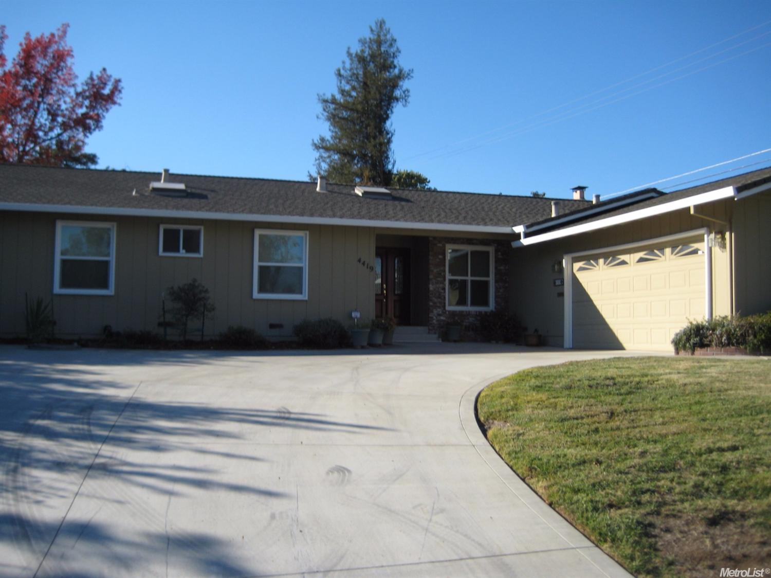 4419 Northampton Dr, Carmichael, CA 95608 photo 1