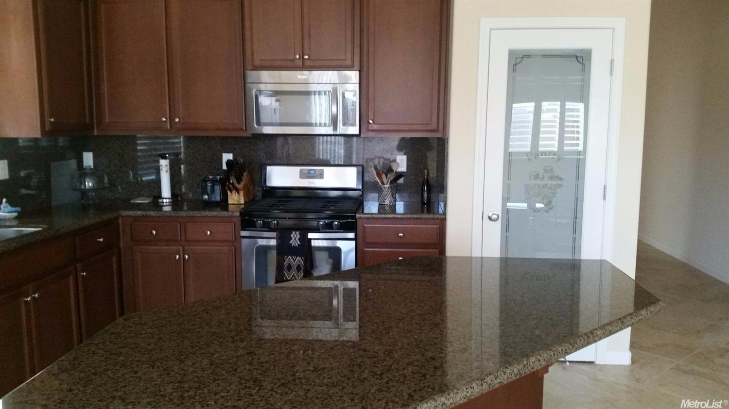 1494 Orgullo Ln, Manteca, CA 95337 photo 3