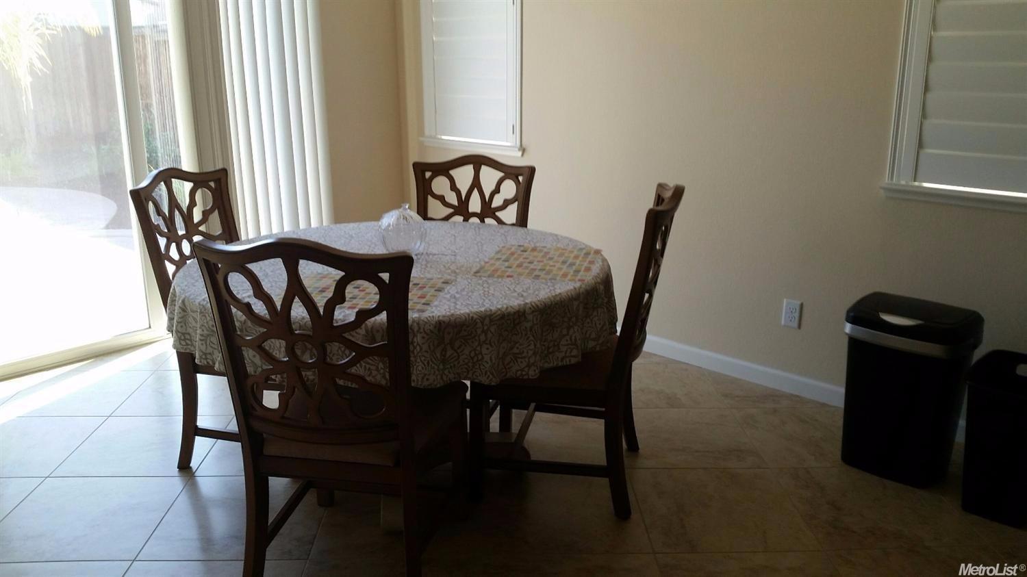1494 Orgullo Ln, Manteca, CA 95337 photo 4