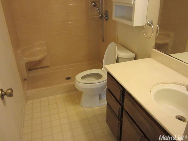 1800 Cape Cod Cir, Lodi, CA 95242 photo 8