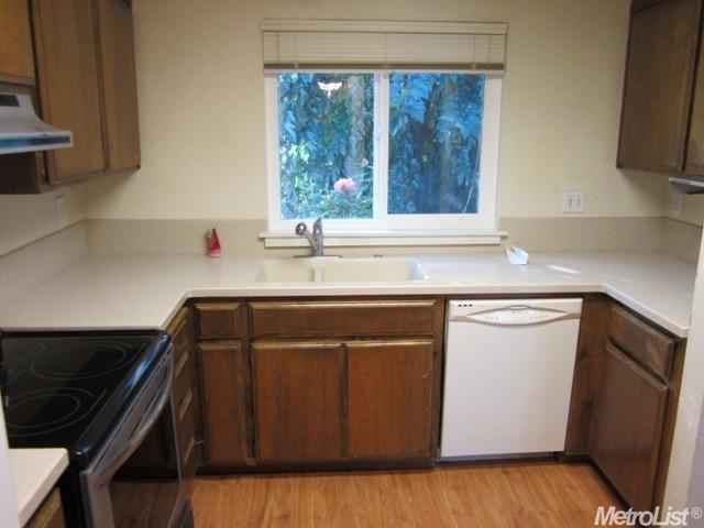 1800 Cape Cod Cir, Lodi, CA 95242 photo 5