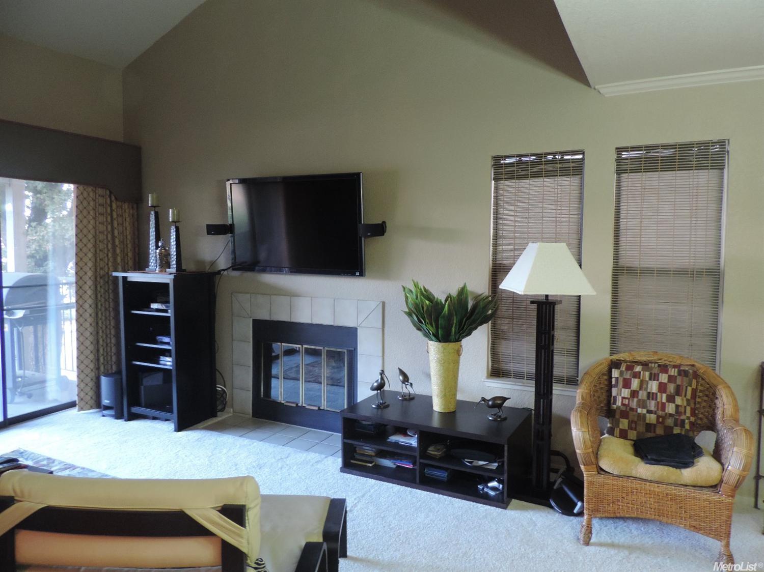 2401 Eilers Ln #302, Lodi, CA 95242 photo 2