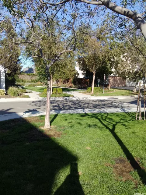 2148 Wellington Dr, Tracy, CA 95376 photo 9