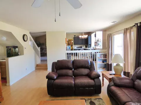 14472 Silver Creek Dr, Lathrop, CA 95330 photo 7