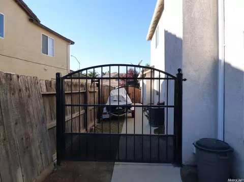 14472 Silver Creek Dr, Lathrop, CA 95330 photo 17