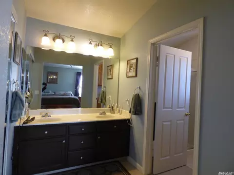 14472 Silver Creek Dr, Lathrop, CA 95330 photo 16