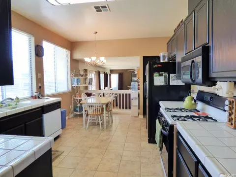14472 Silver Creek Dr, Lathrop, CA 95330 photo 5