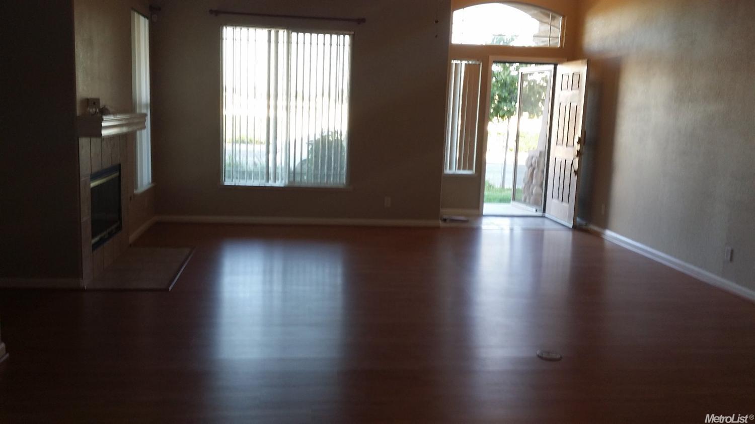 1709 Charles St, Hughson, CA 95326 photo 2