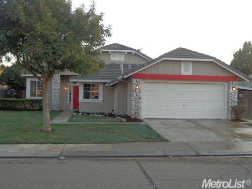 1636 W 4th St, Ripon, CA 95366 photo 1