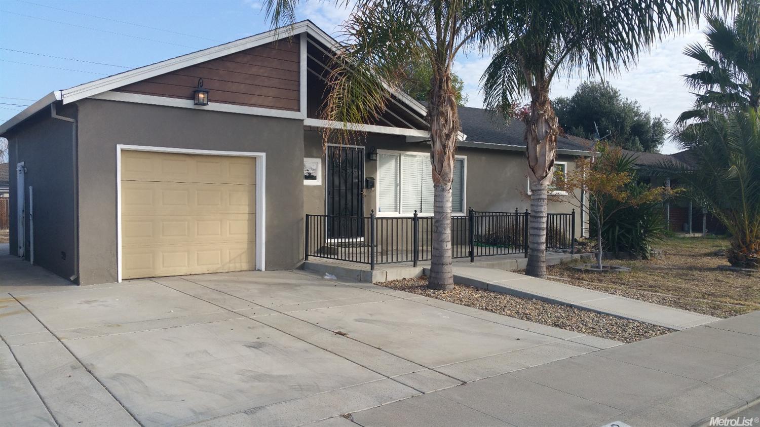 623 Martha St, Manteca, CA 95337 photo 1